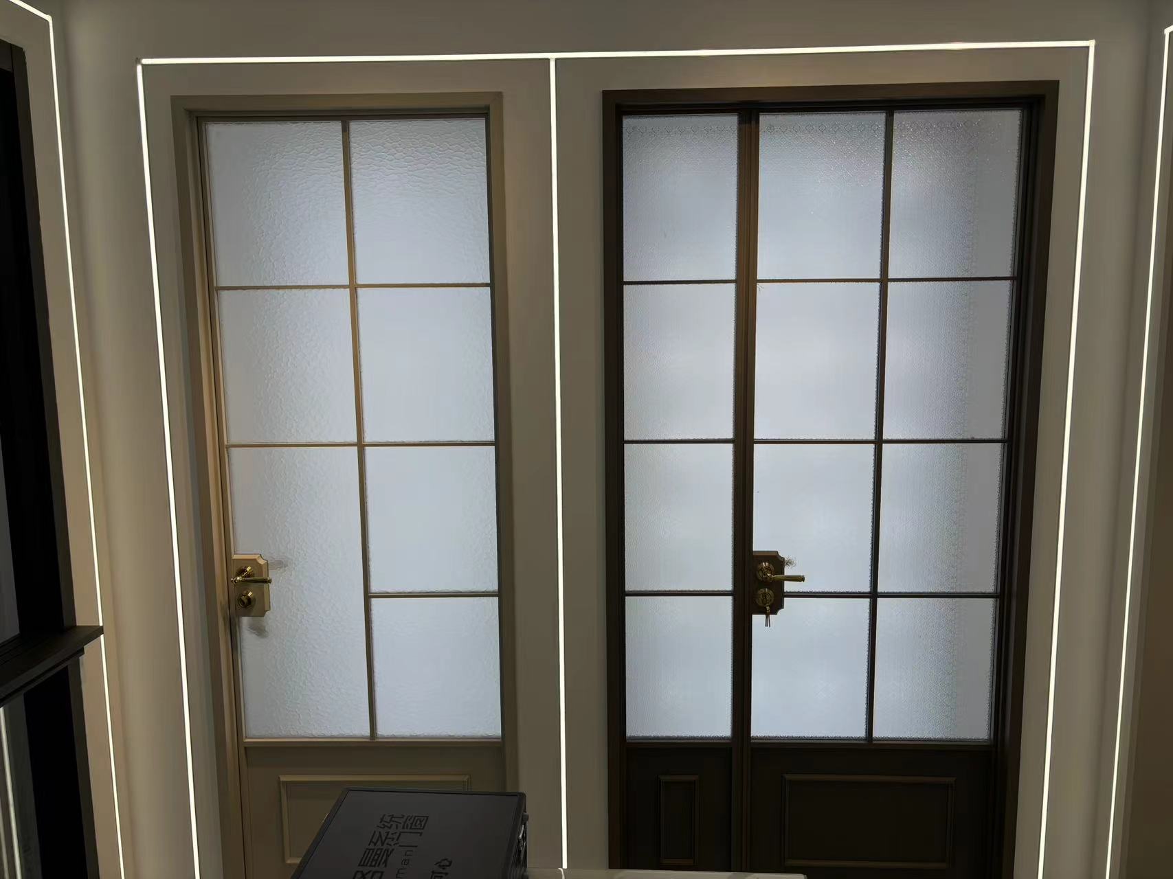 Aluminum casement Doors Detail
