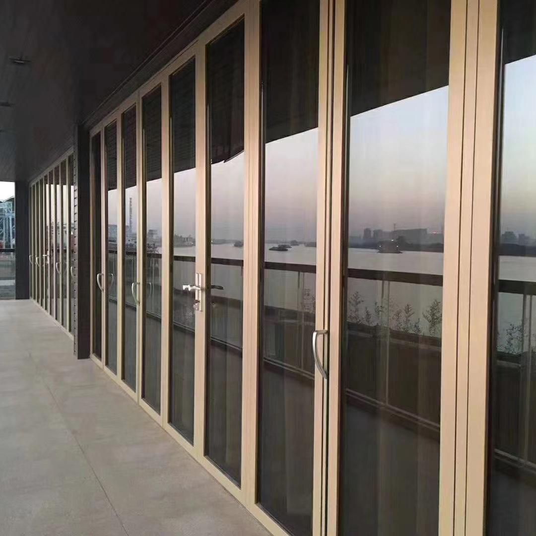 Thermal Break Aluminum Alloy Bi-Folding Door Double Tempered Glass Energy Saving Soundproof Exterior Patio Accordion Door