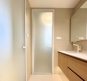 Waterproof Aluminum Bathroom Casement Doors With Privacy Frosted Glass For Home Wet Room Application