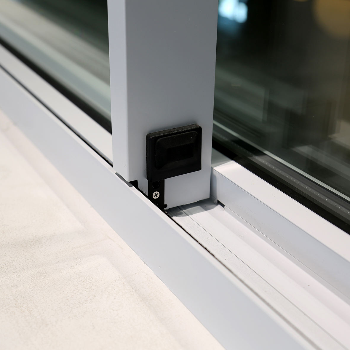 Thermal Break Aluminum Alloy Sliding 3 Tracks Customization Stainless Steel Screen Window Factory Direct Sliding Sash