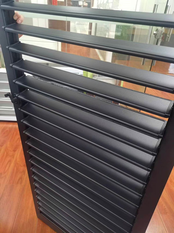 Manual Aluminum Louvered Blade Adjustable Louver Windows Outdoor Horizontal Jalousie Window Shutters Outdoor