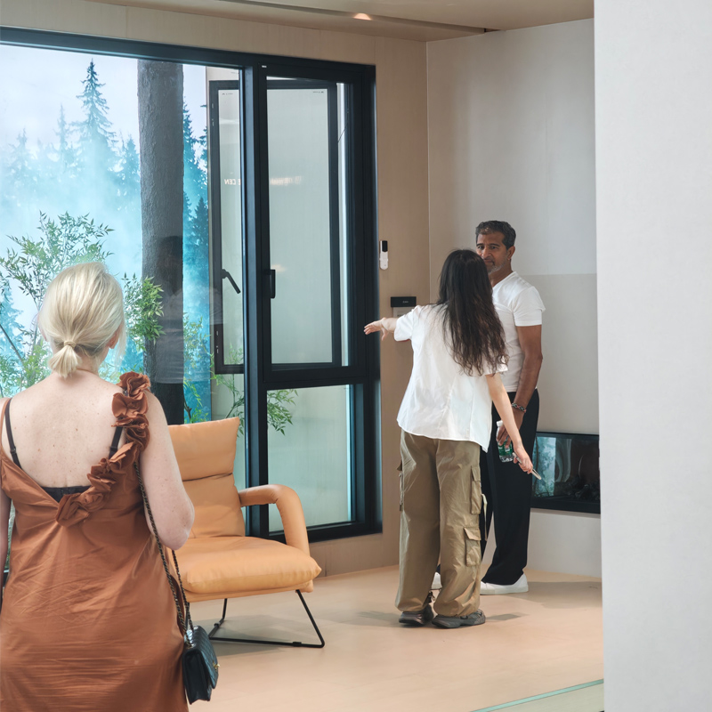 UK luxury villa programme utilizing DERCHI custom entrance doors