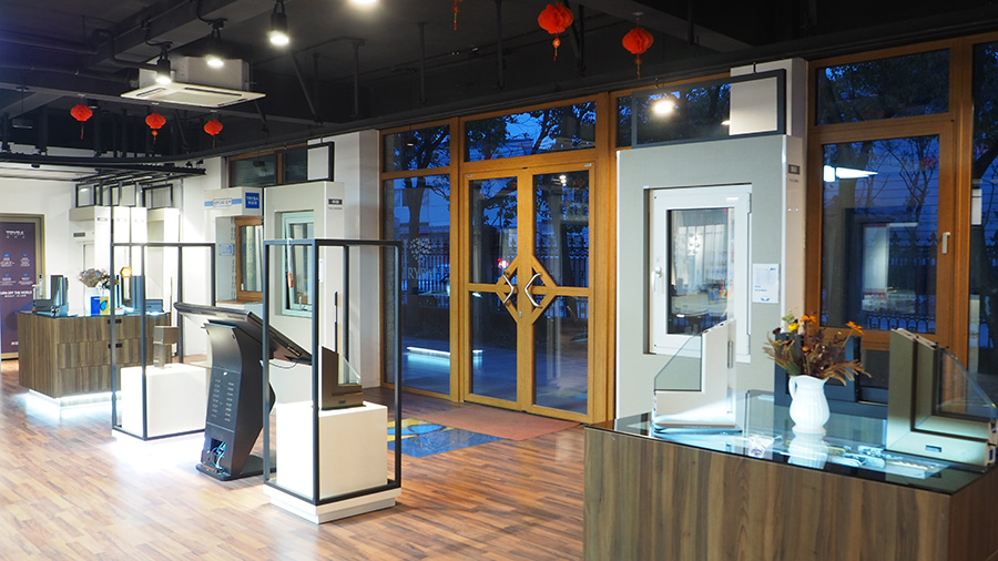 Showroom display 1