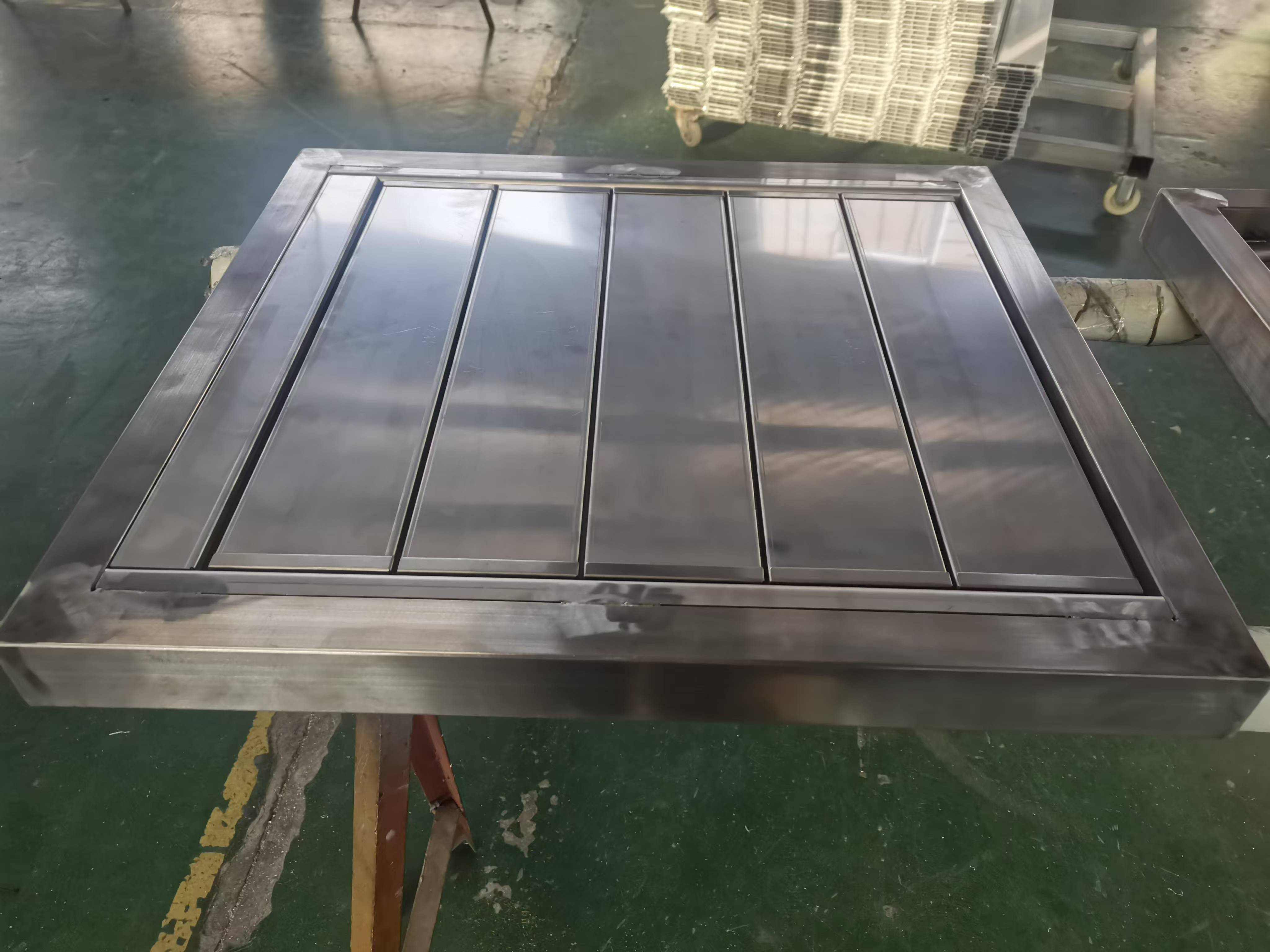Modern Motorized Aluminum Alloy Louvered Blade Adjustable Louver Windows Outdoor Horizontal Jalousie Window Shutters Mesh
