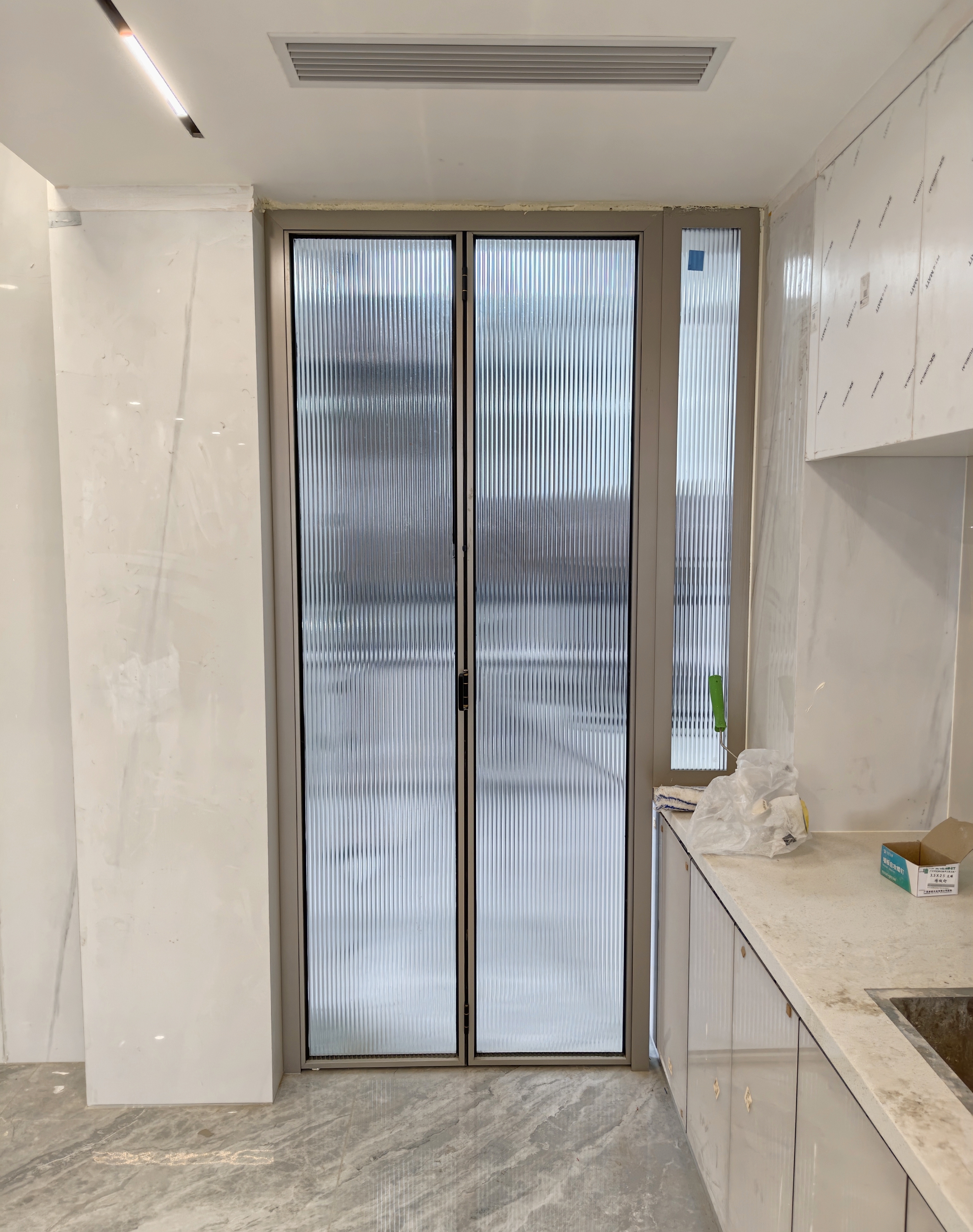 Aluminum Alloy Bi-Fold Patio Door Tempered Glass Accordion Folding Screen Black Kitchen Heat-Insulation Waterproof Finished
