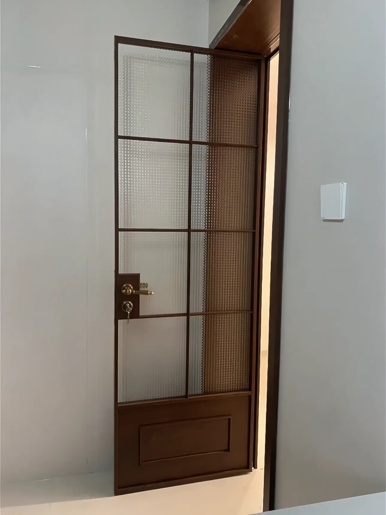 Log-Color Grille Sliding Partition Screen Door Custom Walnut-Tone Aluminum Door Interior Living Room Balcony Study Room