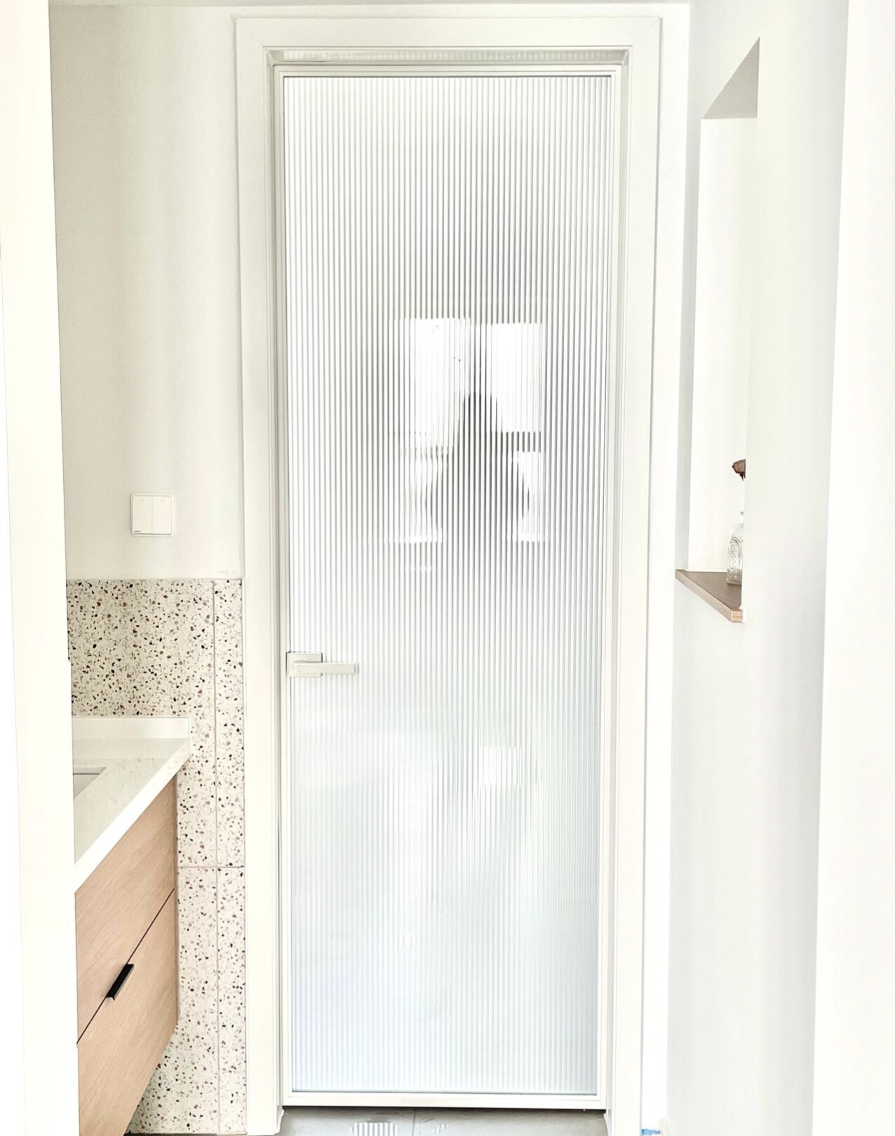 High Quality Interior Bathroom Door Waterproof Double Tempered High Privacy Glass Casement Doors For Flats Hotels Bedrooms