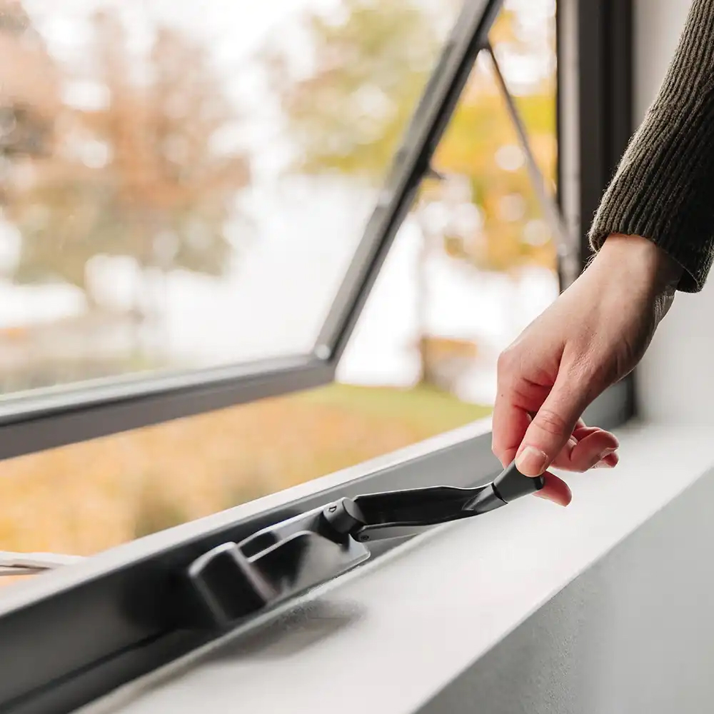 Custom NFRC American Contractor Double Glazed Aluminium Alloy Glass Windows Houses Waterproof Black Frame Awning Window