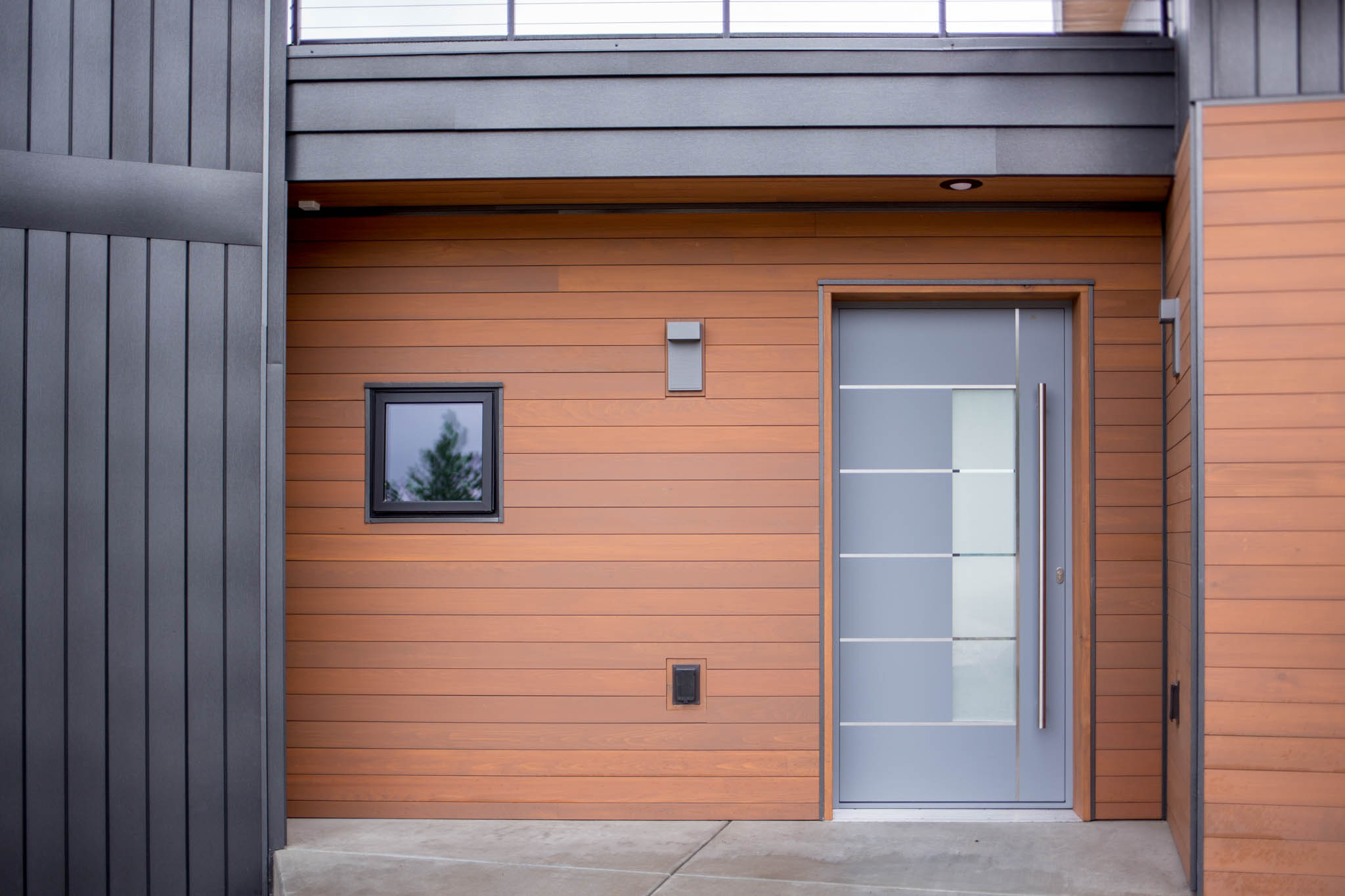 Superhouse Luxury Design Stainless Steel Entrance Door Exterior Security Front Pivot Door Modern Entry Black Aluminum Pivot Door