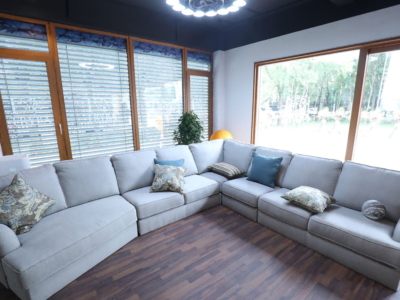 Showroom sample 1