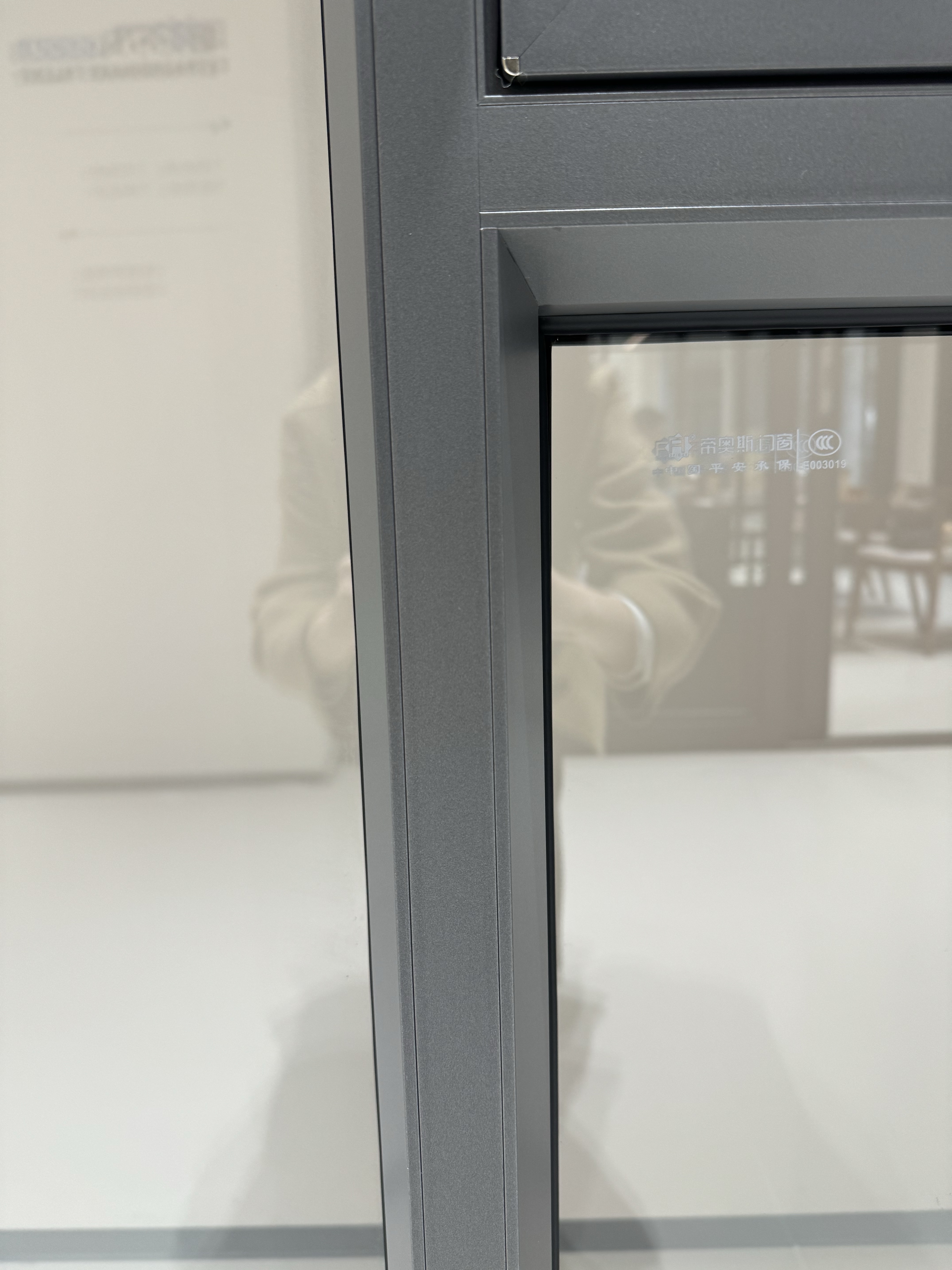 Hihaus Aluminum Profile Double Glazed Tempered Glass Casement Window With Fixed Panel