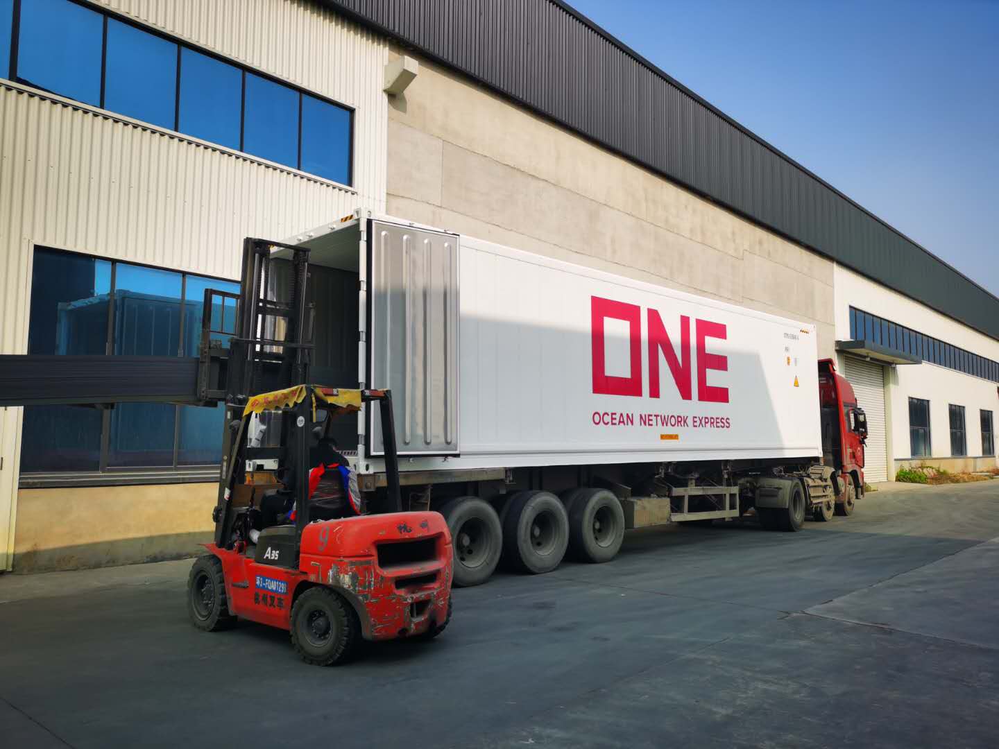 Delivery Loading 2