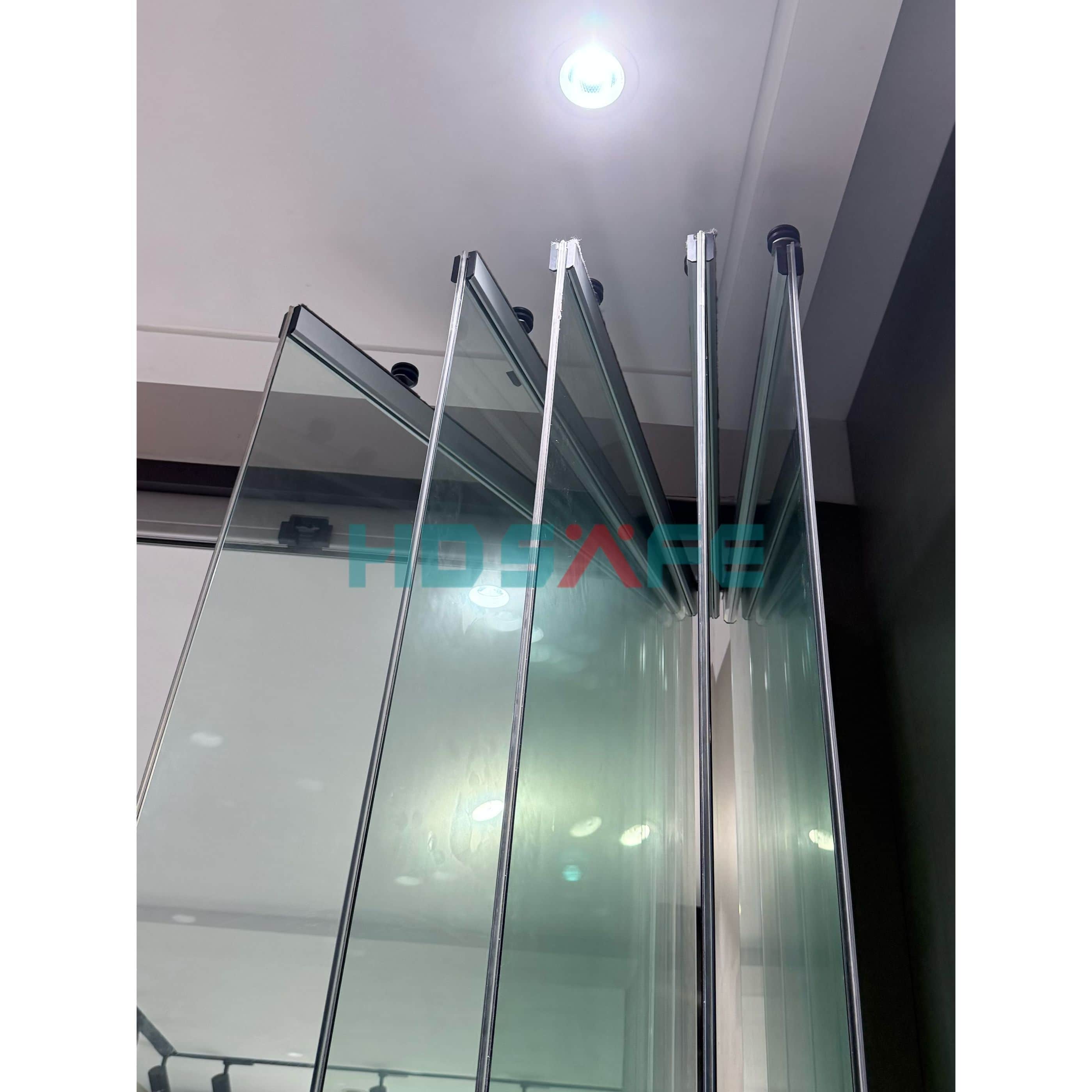 Detail Gallery
